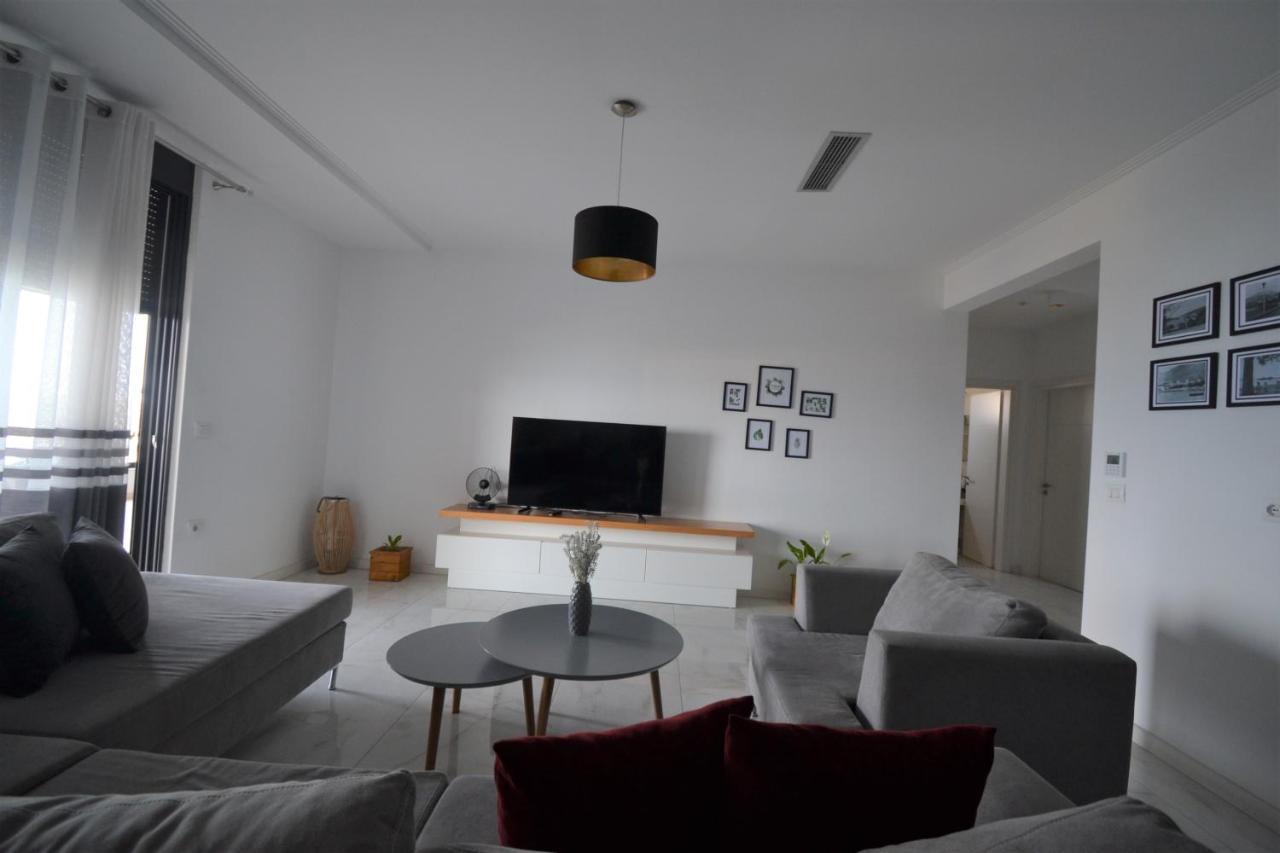 شقة Luxury Penthouse B&E ساراندا المظهر الخارجي الصورة