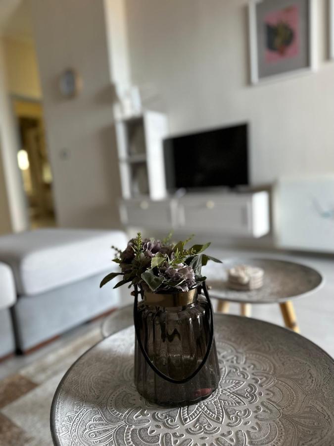 شقة Luxury Penthouse B&E ساراندا المظهر الخارجي الصورة
