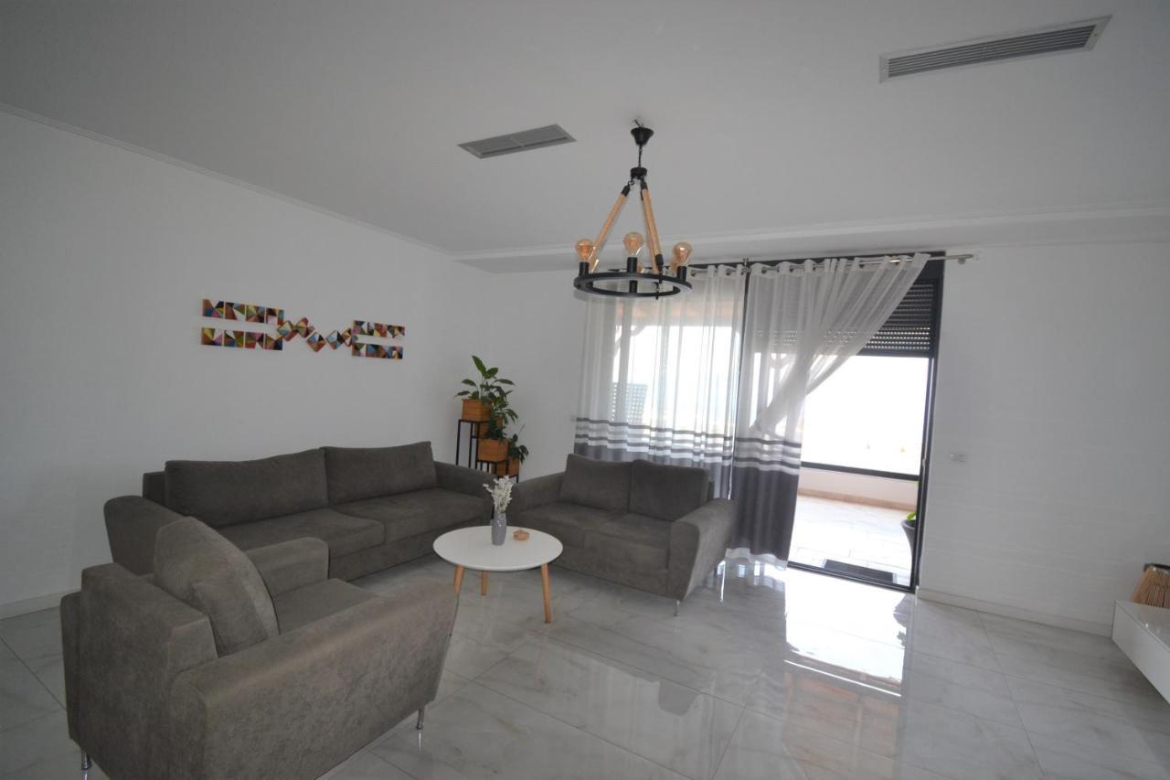 شقة Luxury Penthouse B&E ساراندا المظهر الخارجي الصورة