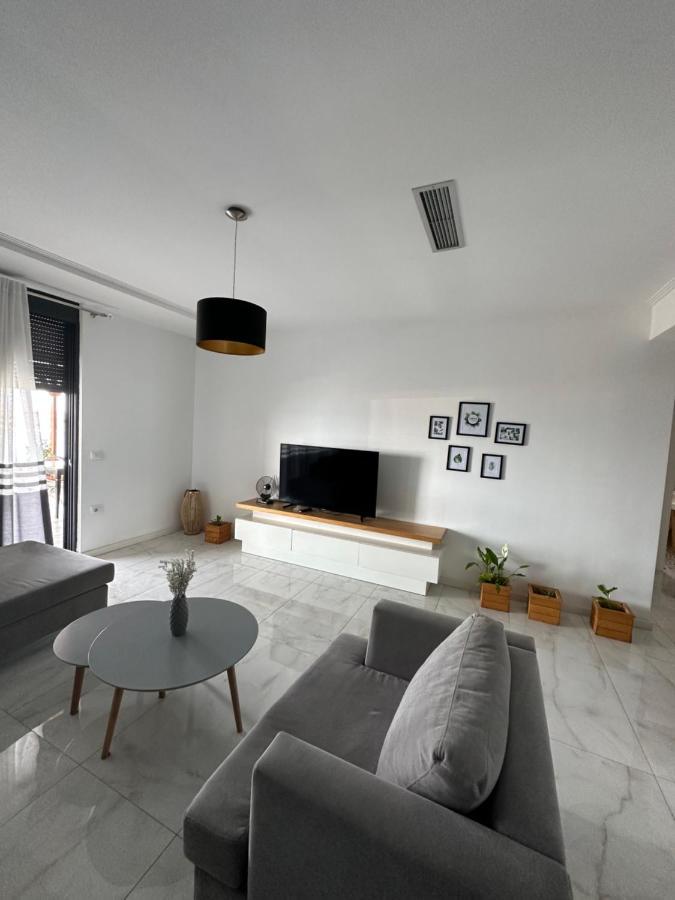 شقة Luxury Penthouse B&E ساراندا المظهر الخارجي الصورة